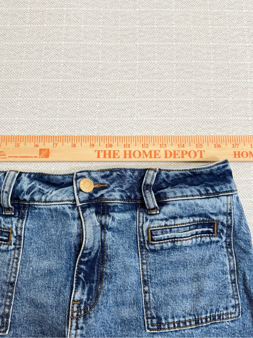 Kut from the Kloth Jane with Patch High-Rise Denim Shorts - Picture 6 of 11